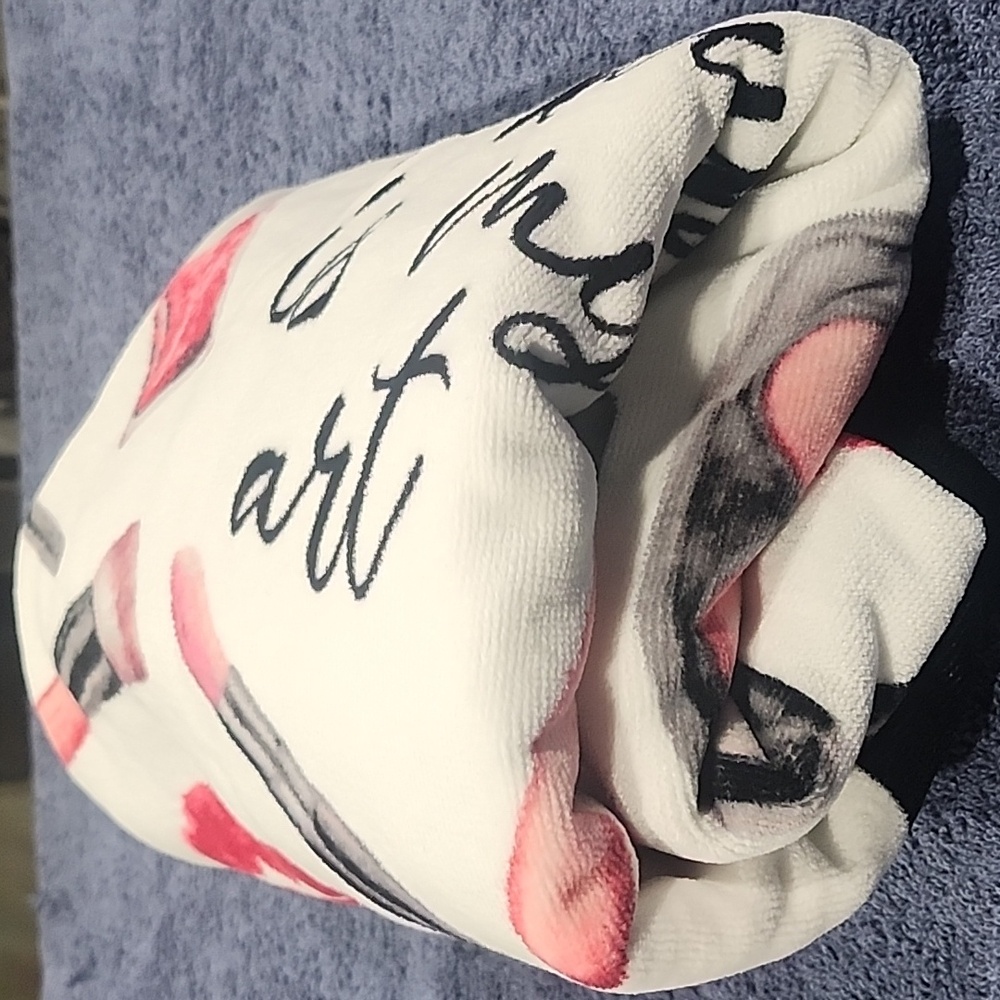 Towel - Picture 7 of 7